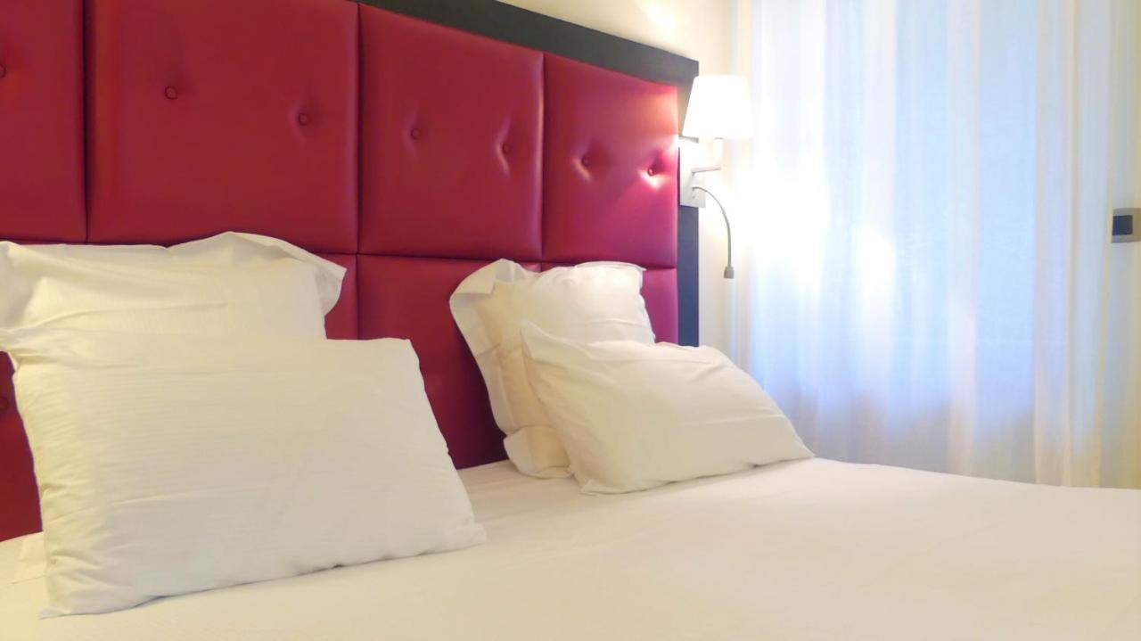 Logis Hotel Saint Guirec Et De La Plage ペロス・ギレック エクステリア 写真